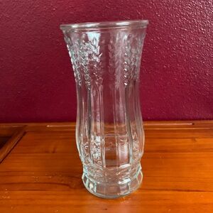 Vintage Brody Co. Wheat Stalk Glass Vase 8 5/8 “Tall, Like New